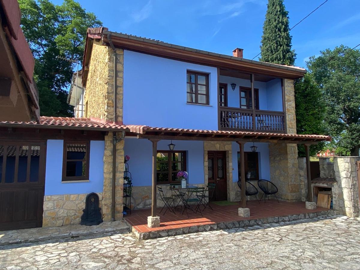 Villa Paraes Nava Exterior photo